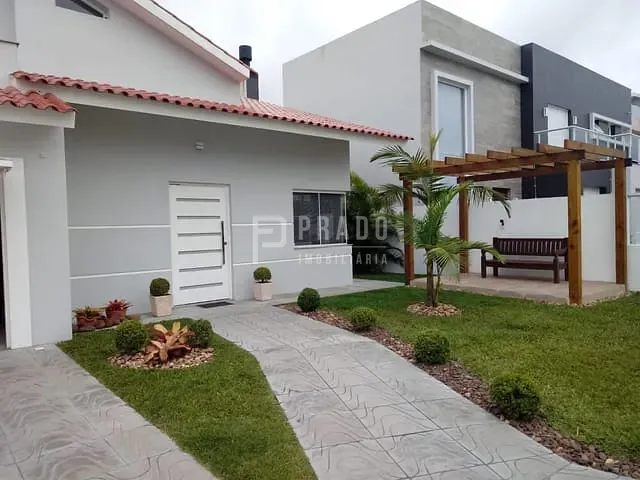 Casa com 600m² 3 quartos e 4 banheiros, à venda, no bairro Laranjal em Pelotas