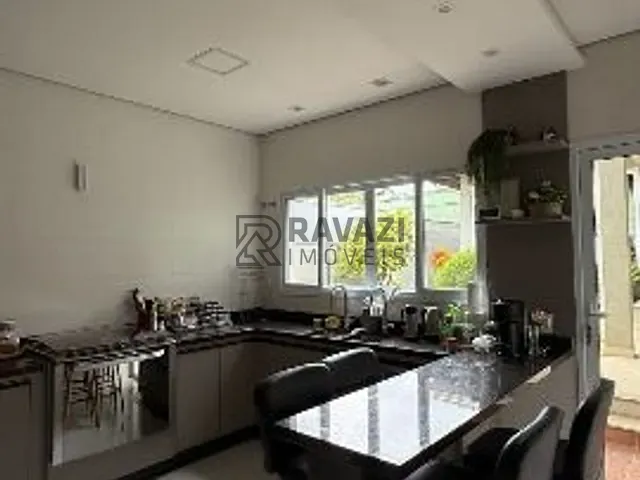 Casa com 508m² 4 quartos e 5 banheiros, à venda, no bairro Ipiranga em Louveira