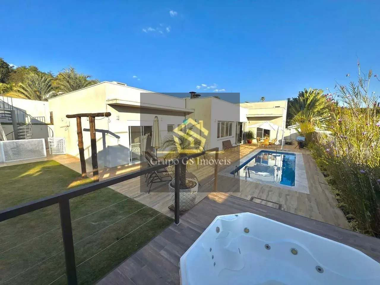 Casa, 3 quartos, 320 m² - Foto 1