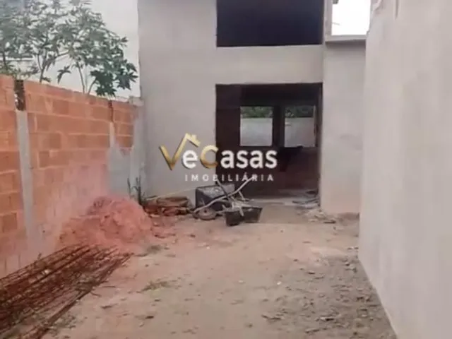 Casa com 75m² 2 quartos e 2 banheiros, à venda, no bairro Loteamento Extensão do Serramar em Rio das Ostras
