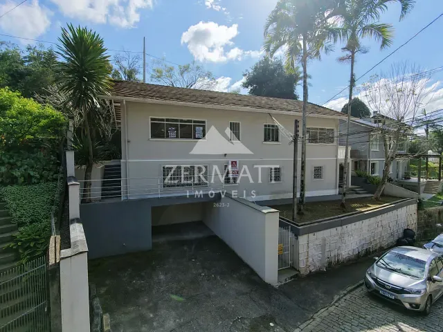 Casa à venda, no bairro Centro em Blumenau