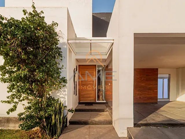 Casa com 561m² 4 quartos e 5 banheiros, à venda, no bairro Três Vendas em Pelotas