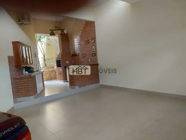 Casa 3 quartos e 2 banheiros, para alugar, no bairro Vila Nova Cidade Universitária em Bauru