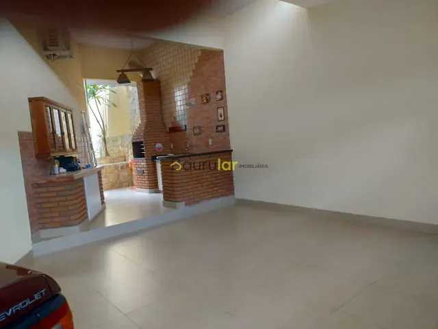 Casa 3 quartos e 2 banheiros, para alugar, no bairro Vila Nova Cidade Universitária em Bauru