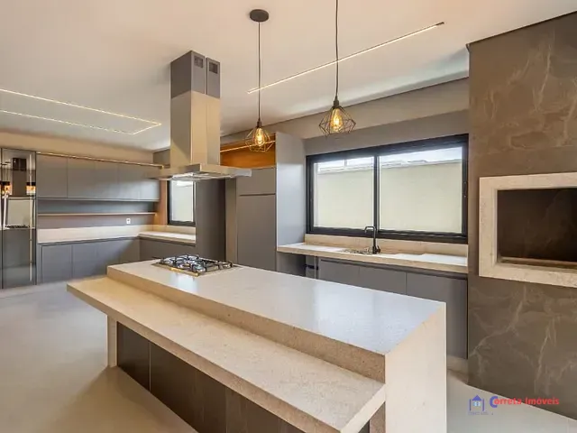 Casa com 300m² 3 quartos e 2 banheiros, à venda, no bairro Parque Mangueiras em Três Lagoas