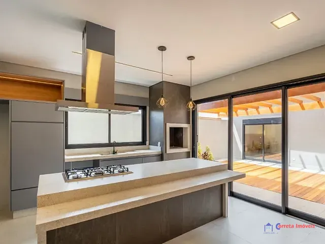 Casa com 300m² 3 quartos e 2 banheiros, à venda, no bairro Parque Mangueiras em Três Lagoas