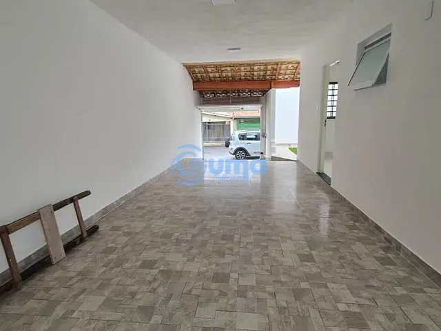 Casa com 170m² 2 quartos e 2 banheiros, à venda, no bairro Vila Sant' Ana em Bragança Paulista