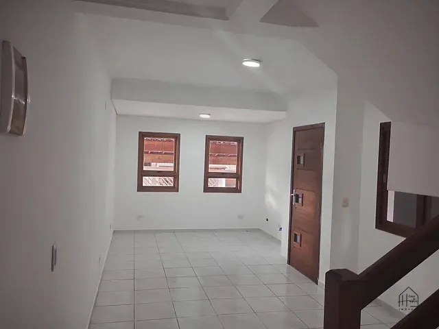 Casa 3 quartos e 2 banheiros, à venda ou para alugar, no bairro Jardim Rio das Pedras em Cotia