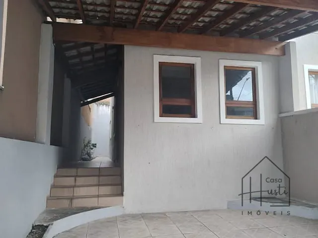 Casa 3 quartos e 2 banheiros, à venda ou para alugar, no bairro Jardim Rio das Pedras em Cotia