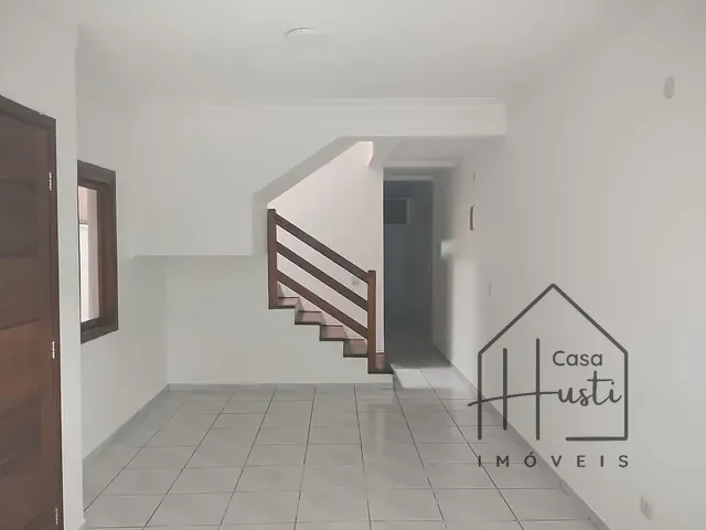 Casa 3 quartos e 2 banheiros, à venda ou para alugar, no bairro Jardim Rio das Pedras em Cotia