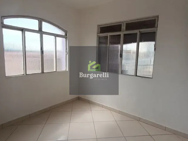 Casa 3 quartos e 1 banheiro, para alugar, no bairro Jardim Bela Vista em Lavras