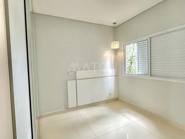 Casa com 652m² 4 quartos e 5 banheiros, à venda, no bairro Loteamento Alphaville Residencial em Goiânia