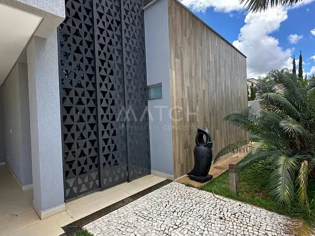 Casa com 652m² 4 quartos e 5 banheiros, à venda, no bairro Loteamento Alphaville Residencial em Goiânia