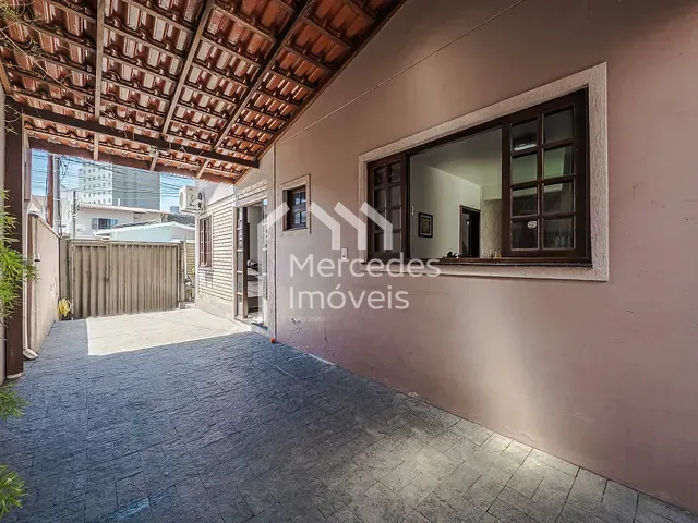 Casa com 192m² 4 quartos e 4 banheiros, à venda, no bairro Fazenda em Itajaí