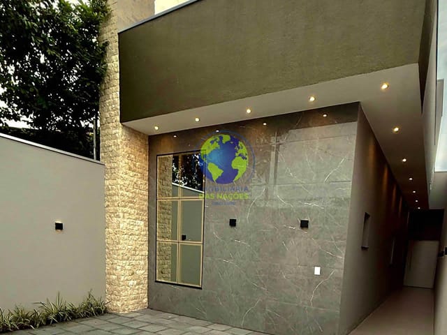 Casa com 180m² 3 quartos e 2 banheiros, à venda, no bairro Jardim Shangri-Lá em Cuiabá