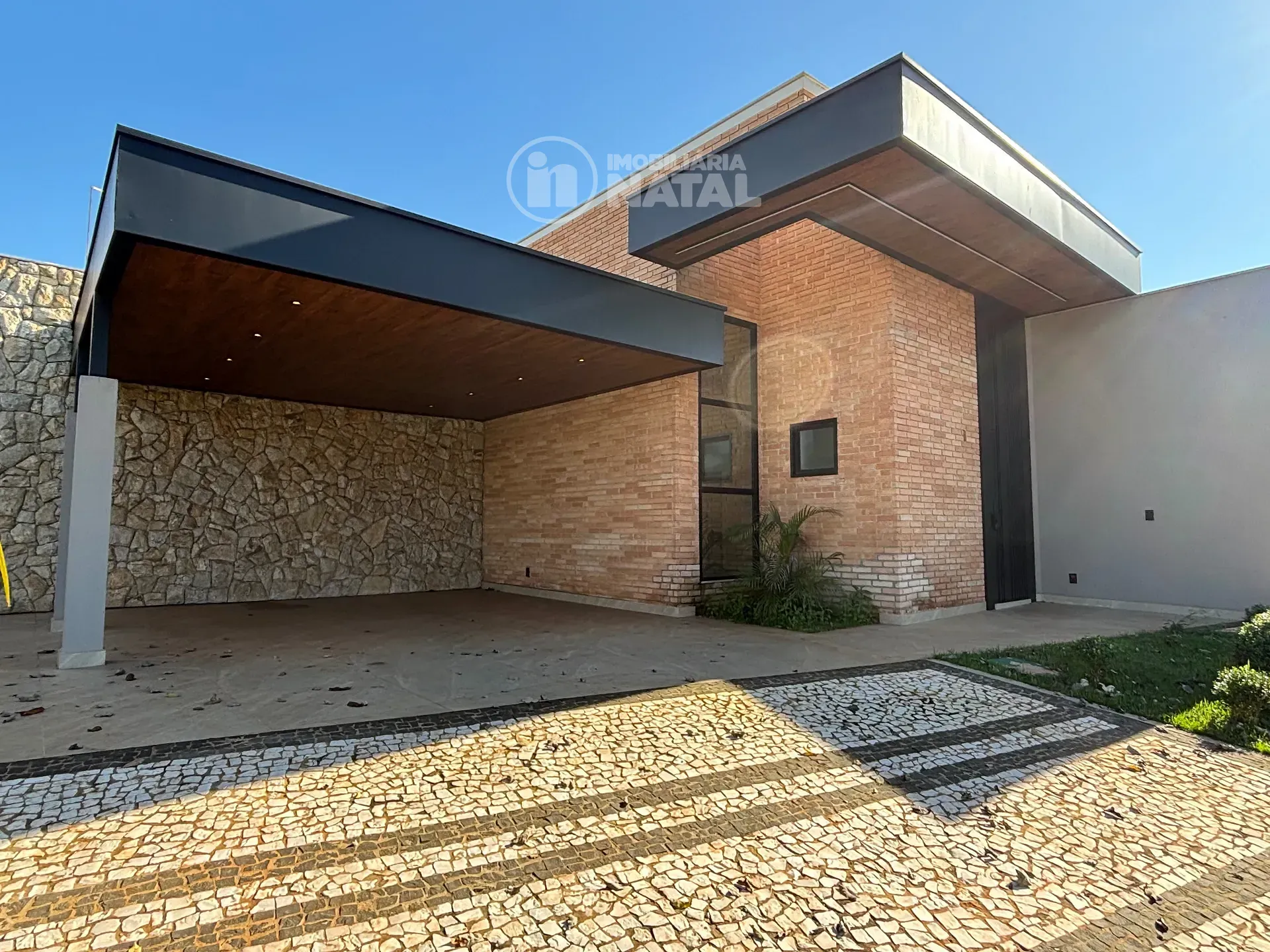 Casa, 4 quartos, 245 m² - Foto 2