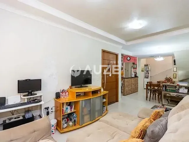 Casa com 111m² 3 quartos e 2 banheiros, à venda, no bairro Sítio Cercado em Curitiba