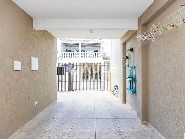 Casa com 111m² 3 quartos e 2 banheiros, à venda, no bairro Sítio Cercado em Curitiba