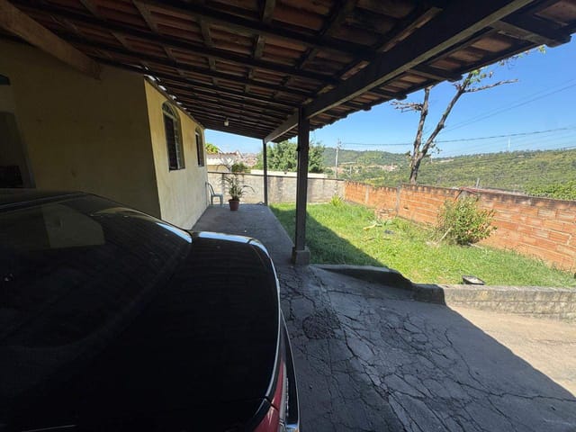 Casa 5 quartos e 2 banheiros, à venda, no bairro Monte Azul em Belo Horizonte