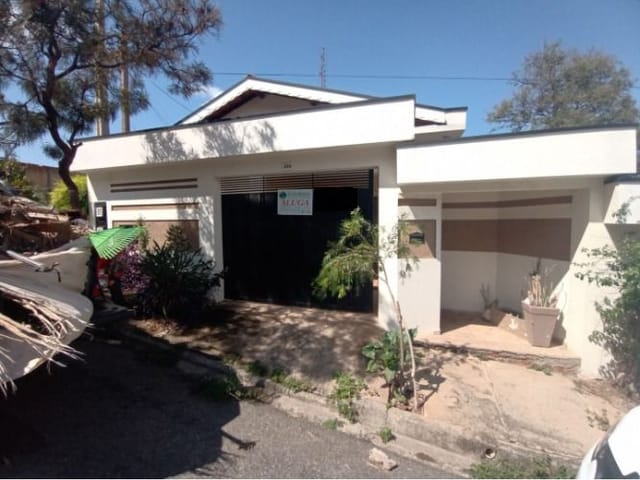 Casa com 500m² 2 quartos e 1 banheiro, à venda, no bairro Jardim Das Paineiras em Águas da Prata