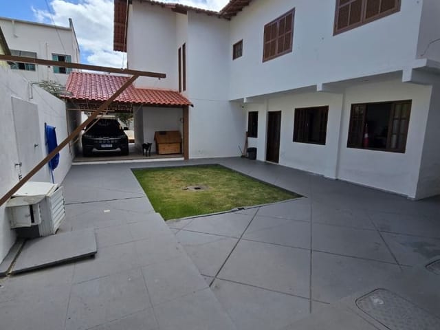 Casa com 4000m² 6 quartos e 4 banheiros, para alugar, no bairro Centro em Macaé