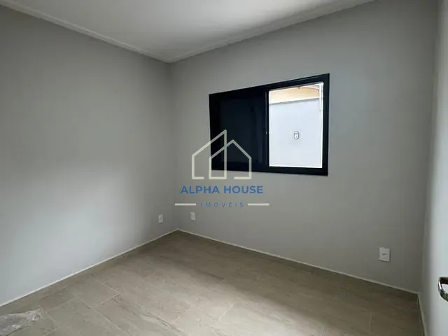 Casa com 200m² 3 quartos e 3 banheiros, à venda, no bairro Residencial Parque das Palmeiras em Pindamonhangaba