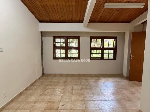 Casa com 700m² 3 quartos e 4 banheiros, à venda, no bairro Além Ponte em Sorocaba