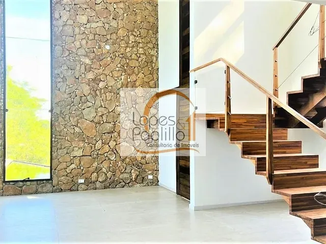 Casa com 549m² 3 quartos e 3 banheiros, à venda, no bairro Vila Junqueira em Atibaia
