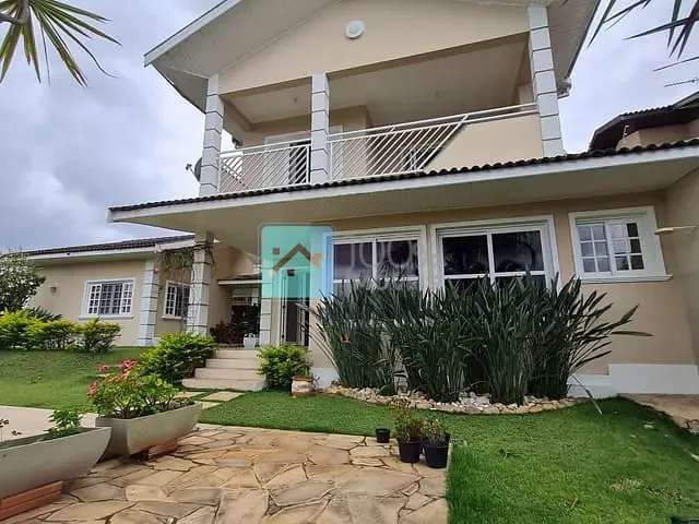 Casa com 500m² 4 quartos e 3 banheiros, à venda, no bairro Jardim das Industrias em São José dos Campos