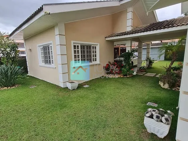 Casa com 500m² 4 quartos e 3 banheiros, à venda, no bairro Jardim das Industrias em São José dos Campos