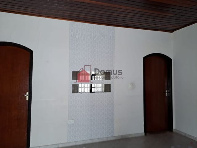 Casa com 299m², à venda, no bairro Chácara Galega em Pindamonhangaba