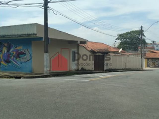 Casa com 299m², à venda, no bairro Chácara Galega em Pindamonhangaba