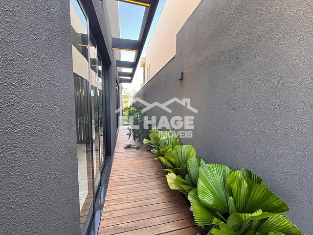 Casa com 300m² 5 quartos e 6 banheiros, à venda, no bairro Jardim Itália em Cuiabá