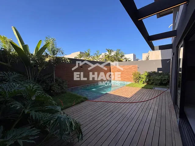 Casa com 300m² 5 quartos e 6 banheiros, à venda, no bairro Jardim Itália em Cuiabá