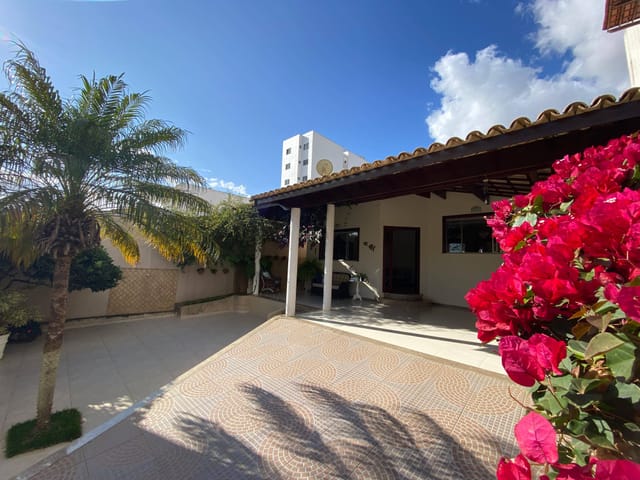 Foto do Casa - Casa à Venda no Bairro Candeias | Imobiliária Sales