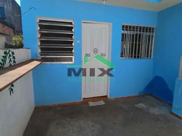 Casa com 35m² 1 quarto e 1 banheiro, para alugar, no bairro Taboão em Diadema