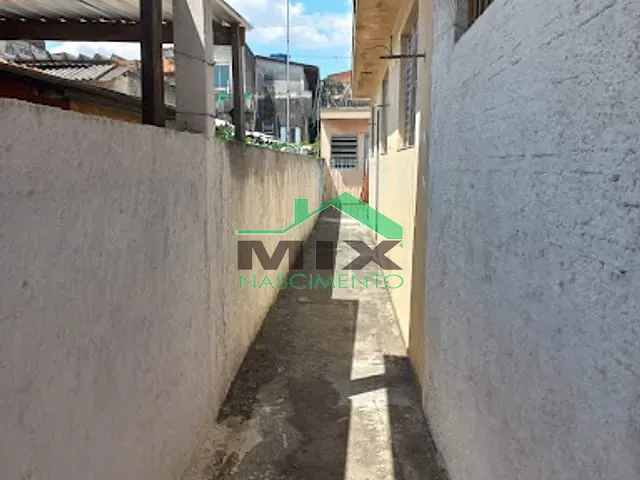 Casa com 35m² 1 quarto e 1 banheiro, para alugar, no bairro Taboão em Diadema