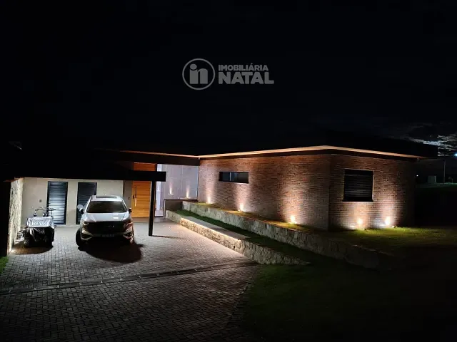 Casa 3 quartos e 4 banheiros, à venda ou para alugar, no bairro Sertanópolis em Sertanópolis