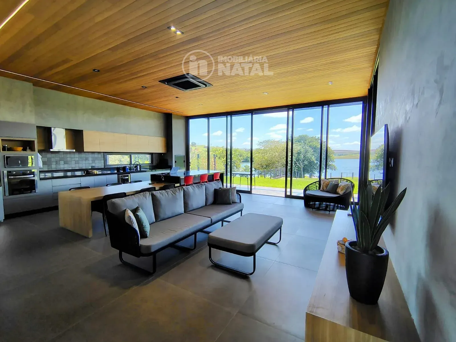 Casa, 3 quartos, 238 m² - Foto 1