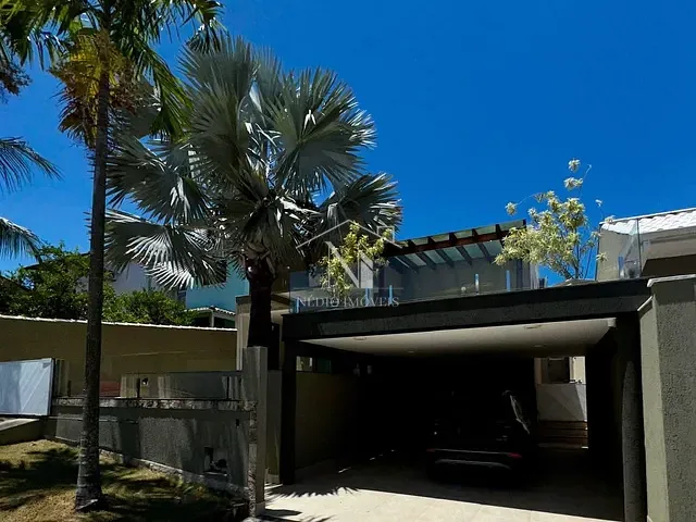 Casa com 450m² 3 quartos e 2 banheiros, à venda, no bairro Centro em Maricá