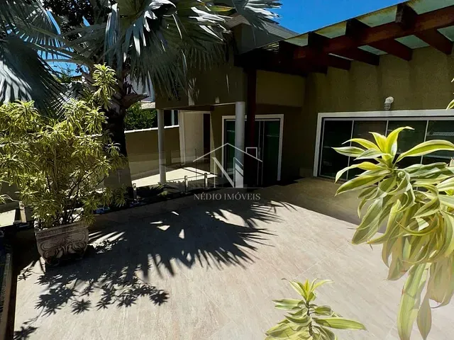 Casa com 450m² 3 quartos e 2 banheiros, à venda, no bairro Centro em Maricá