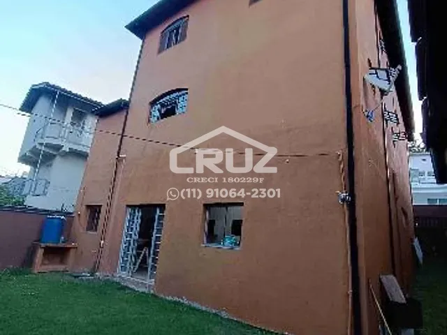 Casa com 275m² 3 quartos e 5 banheiros, à venda, no bairro Nova Caieiras em Rua Santo Mandri