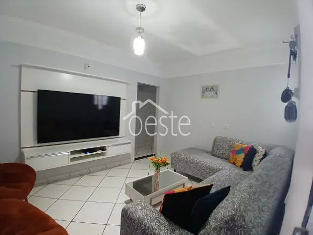 Casa com 250m² 4 quartos e 3 banheiros, à venda, no bairro Jardim Laudissi em Santa Bárbara D'Oeste