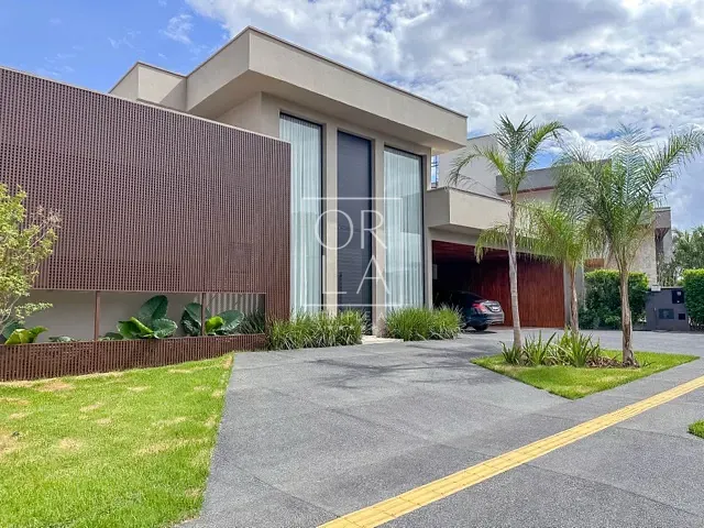 Casa com 587m² 4 quartos e 6 banheiros, à venda, no bairro Fazenda Vau das Pombas em Goiânia
