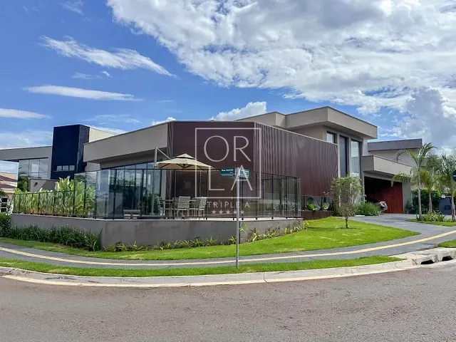 Casa com 587m² 4 quartos e 6 banheiros, à venda, no bairro Fazenda Vau das Pombas em Goiânia