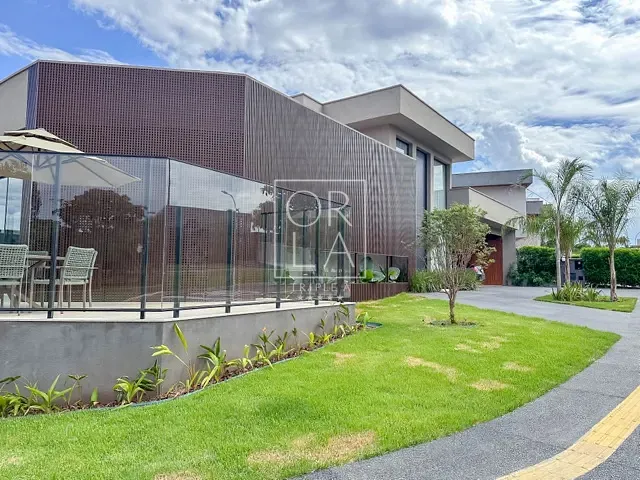 Casa com 587m² 4 quartos e 6 banheiros, à venda, no bairro Fazenda Vau das Pombas em Goiânia