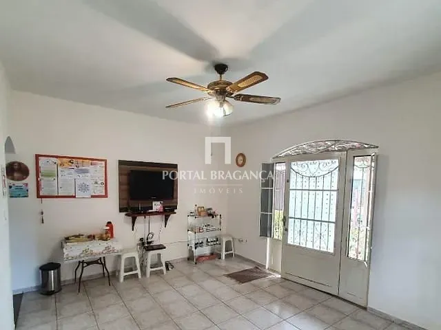 Casa com 432m² 3 quartos e 2 banheiros, à venda, no bairro Cidade Planejada I em Bragança Paulista