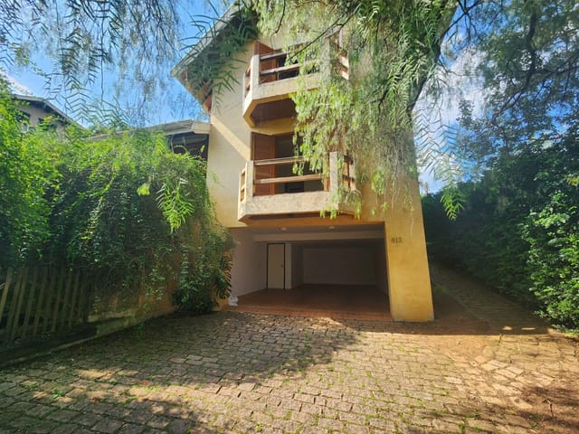 Casa com 1061m² 3 quartos e 4 banheiros, à venda, no bairro Marambaia em Vinhedo