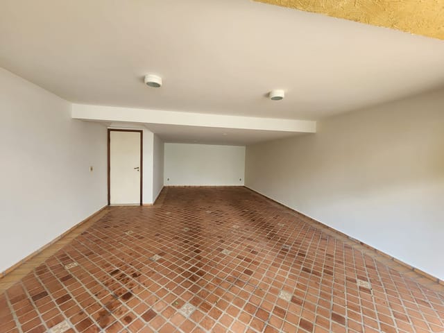 Casa com 1061m² 3 quartos e 4 banheiros, à venda, no bairro Marambaia em Vinhedo