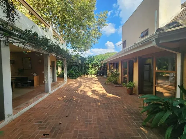 Casa com 1061m² 3 quartos e 4 banheiros, à venda, no bairro Marambaia em Vinhedo